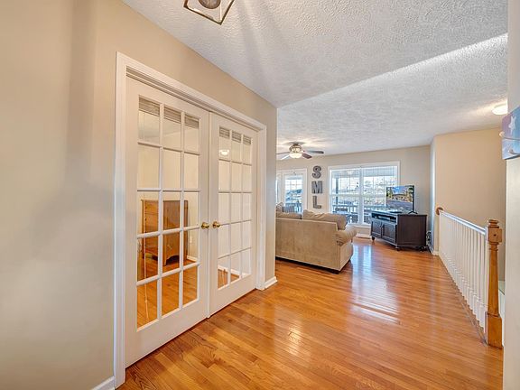2nd image of 1422 Kaseys Lakeview Dr