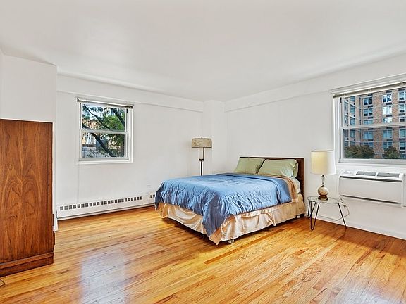 4th image of 191 Willoughby St APT 3J