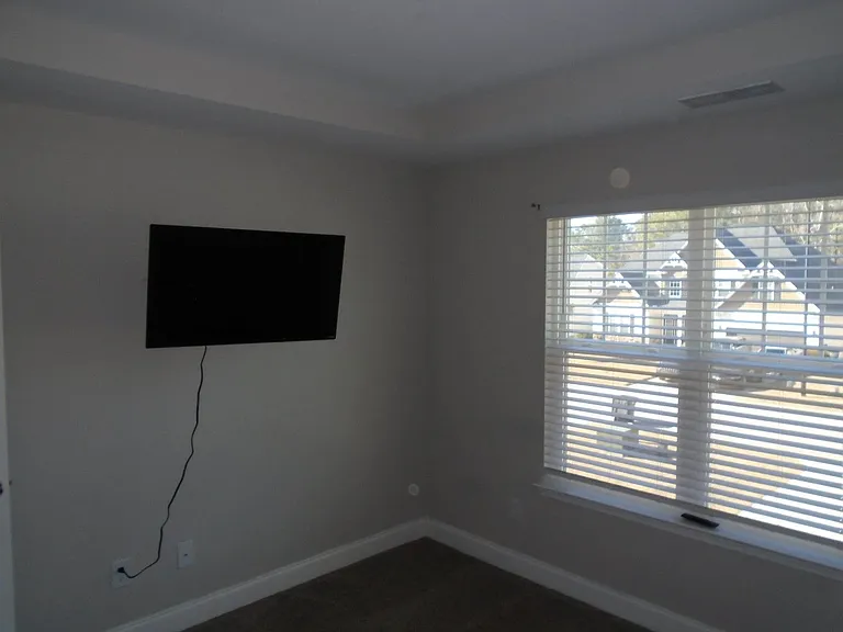 2240 Mannington Dr — Photo 23