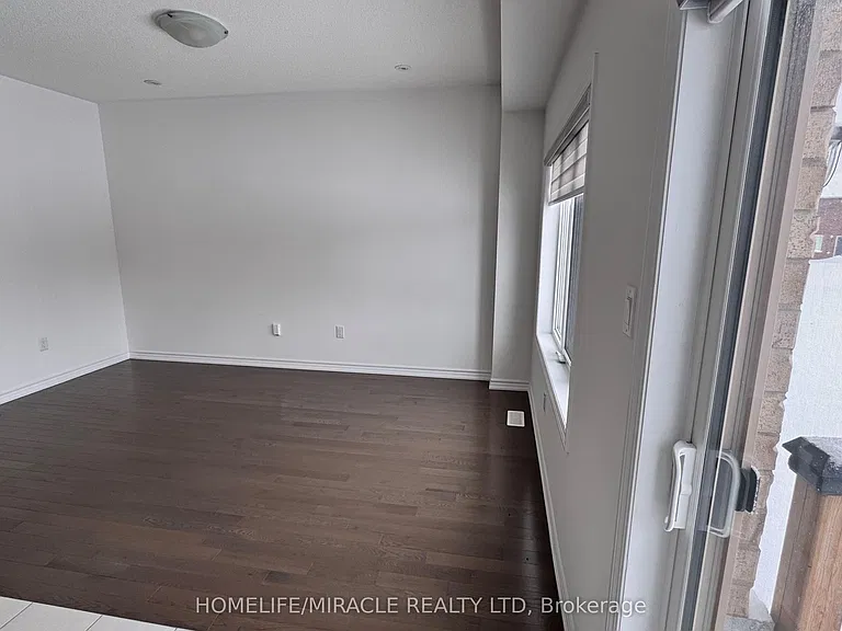 166 Seeley Ave — Photo 9