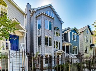 1235 W Barry Ave APT 1, Chicago, IL 60657