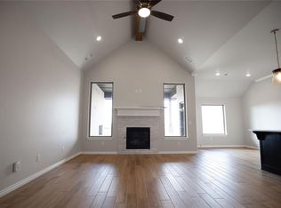 9328 NW 117th St, Yukon, OK 73099