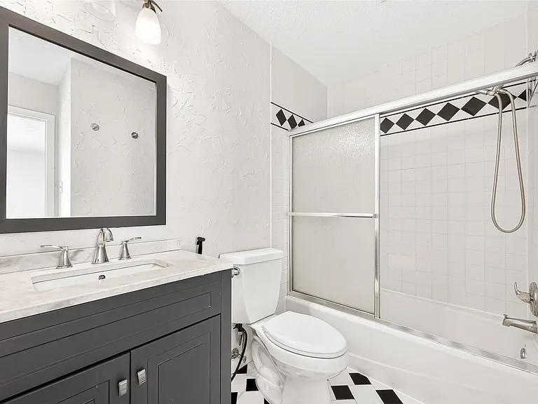 11677 Village Place Dr — Photo 31