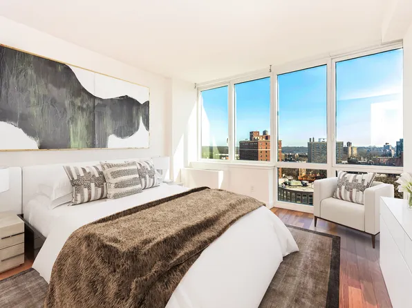 640 West 237th Street image 10 of 23