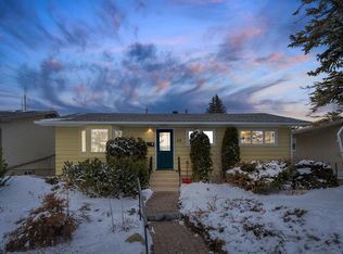 49 E Kentish Dr SW, Calgary, AB T2V2L4