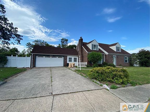 5th image of 4 S Woodland Ave
