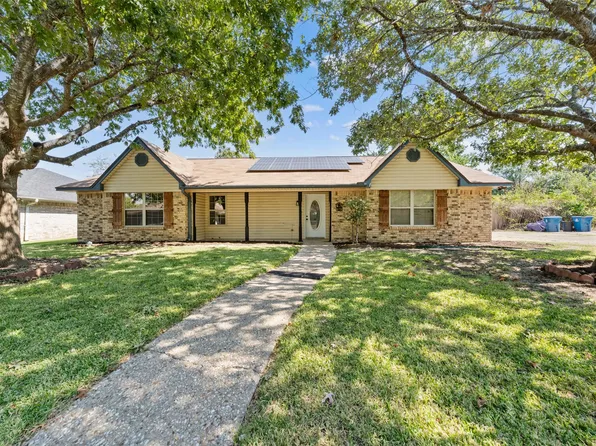 144 Fannin Dr, Hewitt, TX 76643