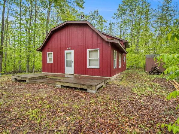 8899 Rush Hill Rd, Atlanta, MI 49709