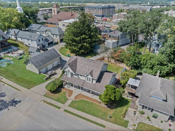 307 Cass St, Lemont, IL 60439