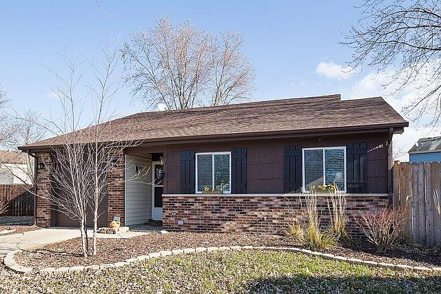 1st image of 2S511 Continental Dr