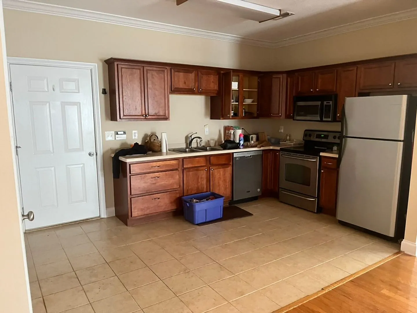 Charming One-Level 3BR Condo in Farragut — Photo 4