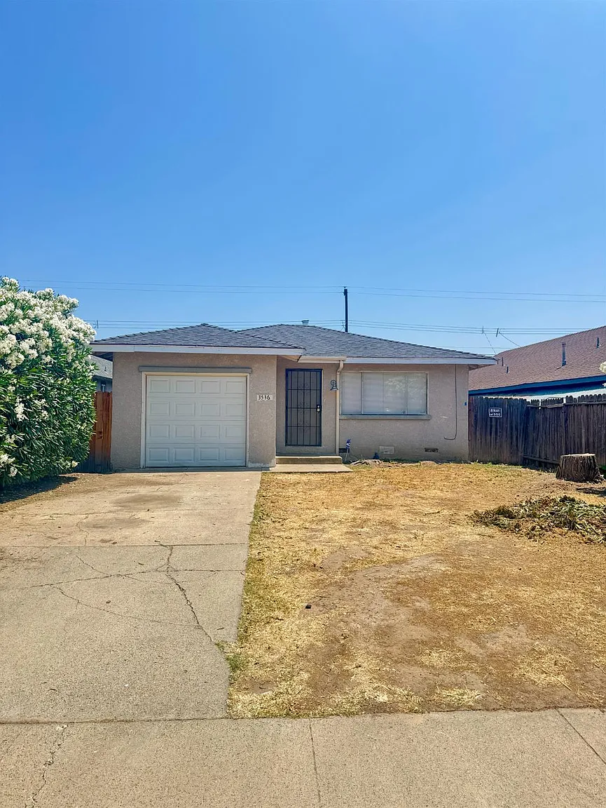 3536 Cypress St photo 1