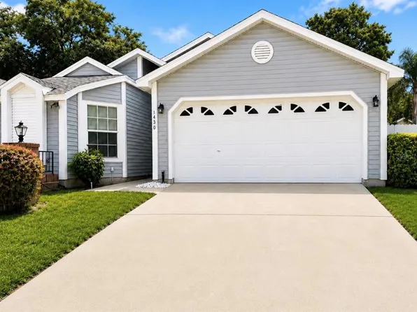 1430 Walden Oaks Pl, Plant City, FL 33563