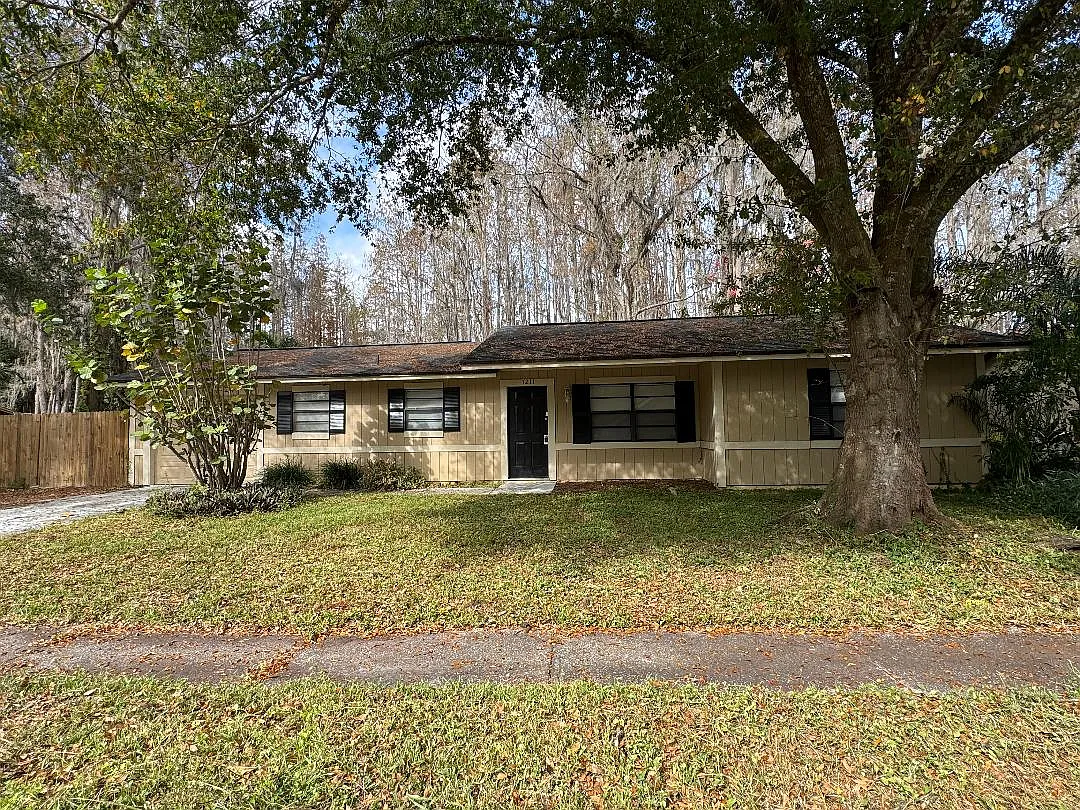 fw2_03052025 - 1211 Foxwood Dr