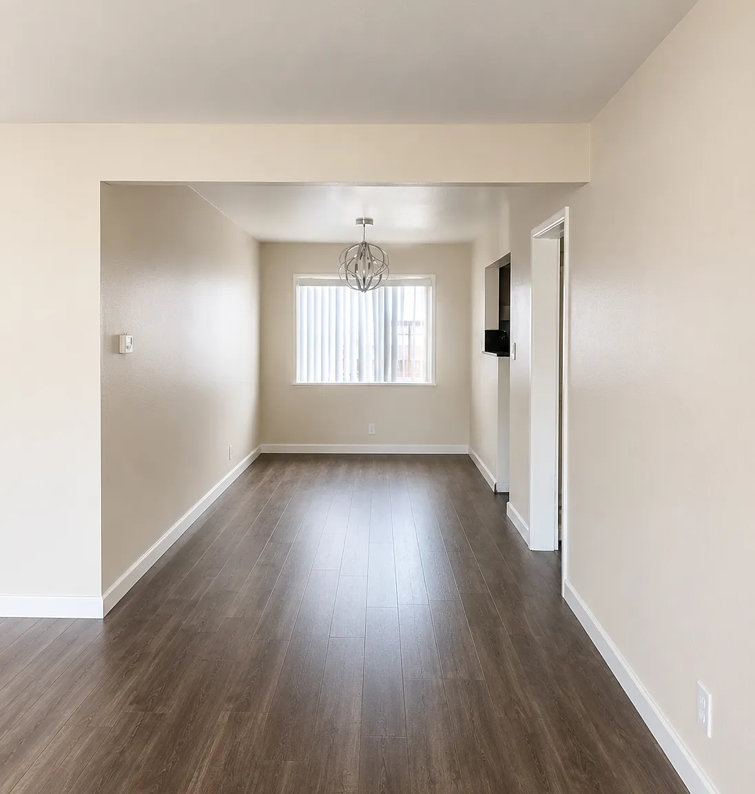 4 bed, 1921 sqft, $3,999 — Photo 4