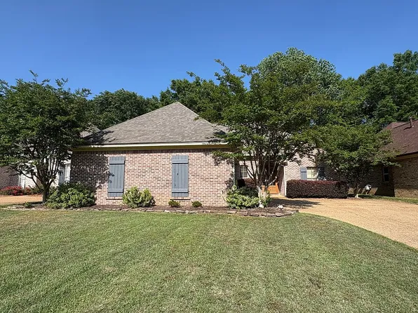 320 Westwood Pl, Brandon, MS 39042