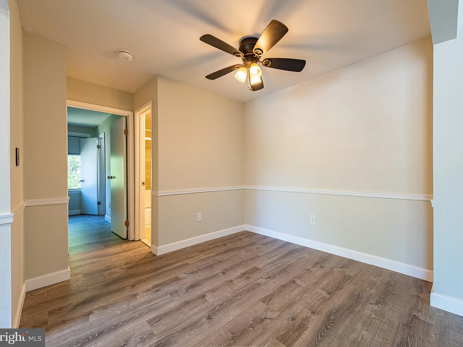 2 bed, 895 sqft, $1,850 — Photo 2