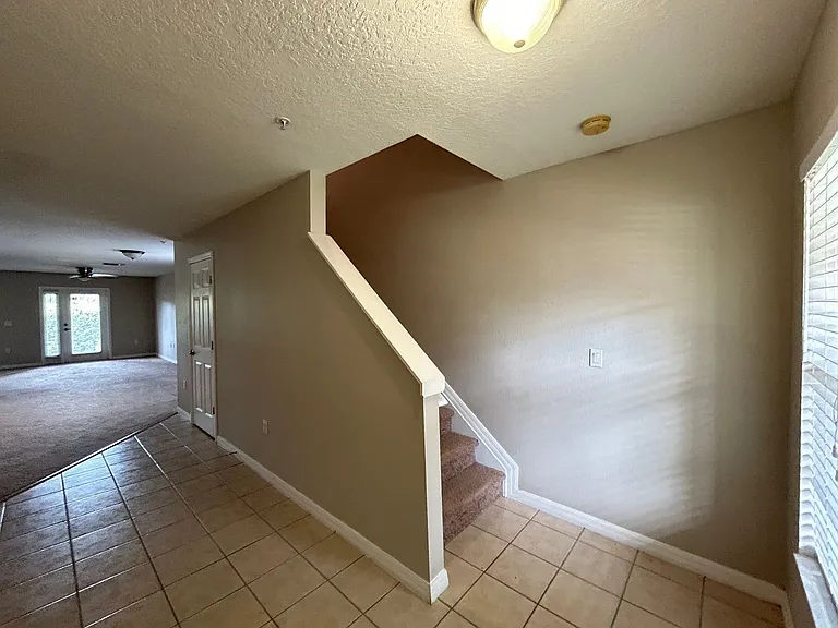 458 Tradition Ln — Photo 3