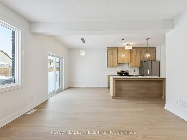 123 Maple St — Photo 14