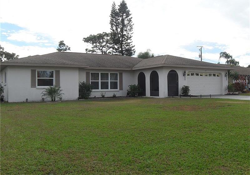 1st image of 121 Golf Club Ln