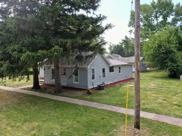 513 W Elm St, Fairbury, IL 61739