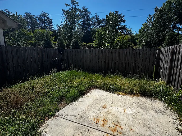 1252 United Ct — Photo 16