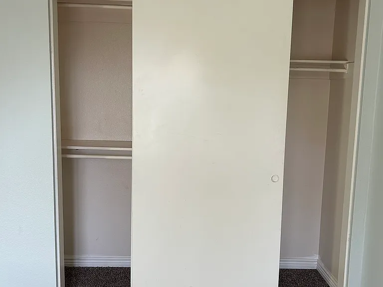 3742 W Sandra Ter — Photo 15