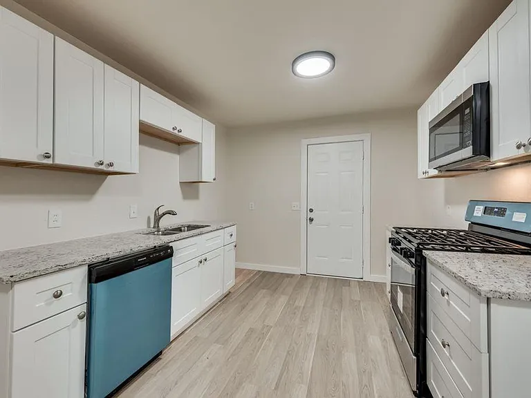 4626 Utah Ave — Photo 9