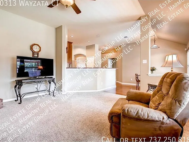 20313 Wayzata Ct — Photo 11