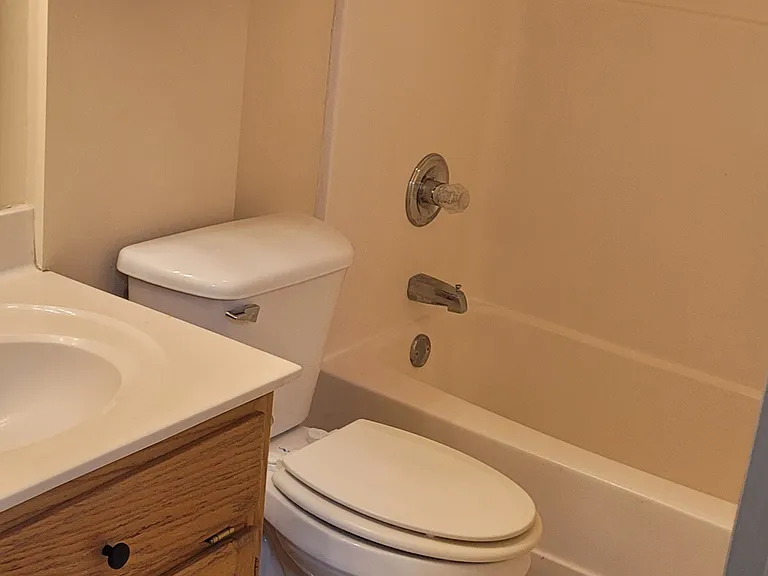 1208 W Jackson Ct — Photo 7