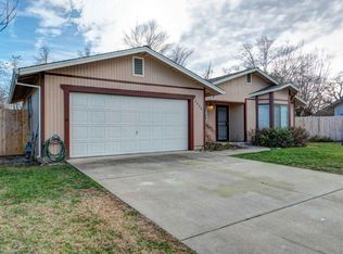 2545 Penelope St, Redding, CA 96001