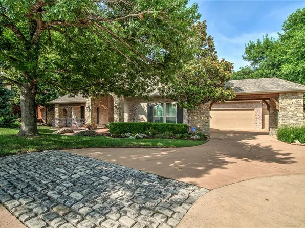 2809 Palomino Dr, Edmond, OK 73034