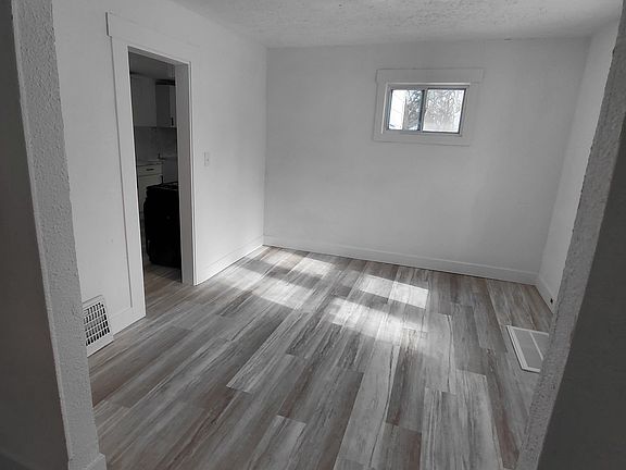 4th image of 1021 La Croix Ave #1