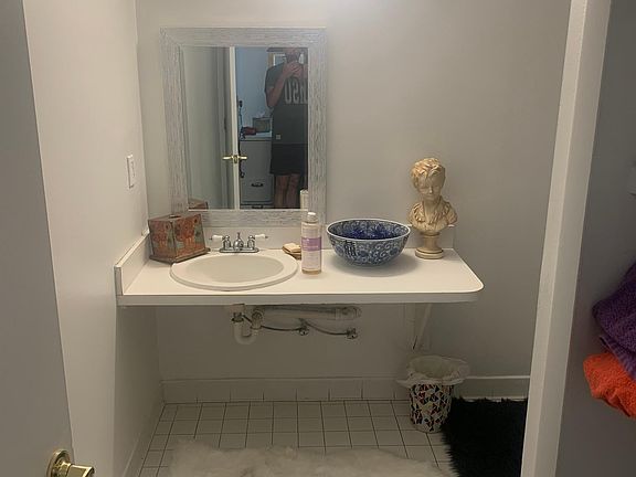 4th image of 4008 Foxpointe Dr
