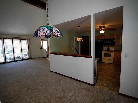4th image of 113 Claremont Dr
