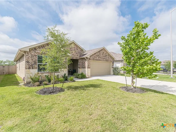 844 Peccary Pl, Seguin, TX 78155