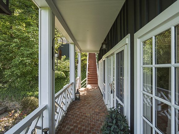 4th image of 3610B River Rd