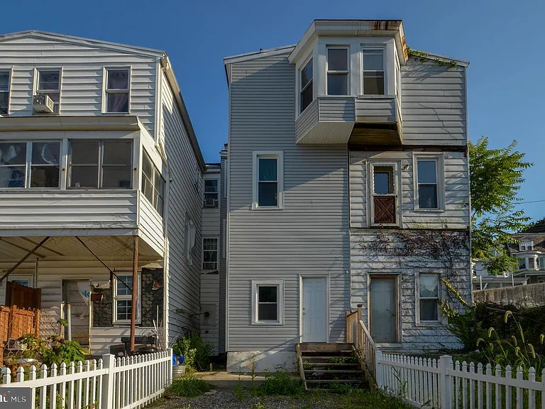712 Laurel Blvd — Photo 24