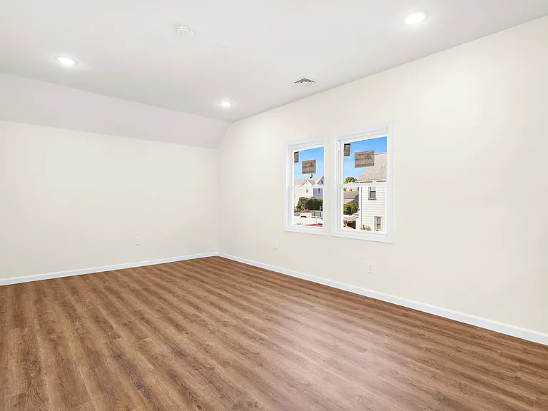 72 Winant Ave #1 — Photo 2