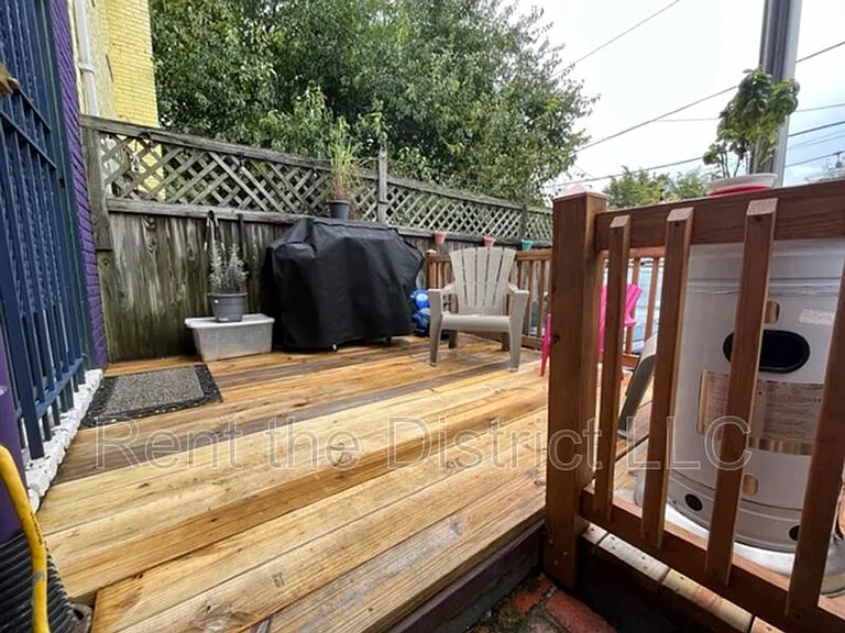 109 P St SW — Photo 26