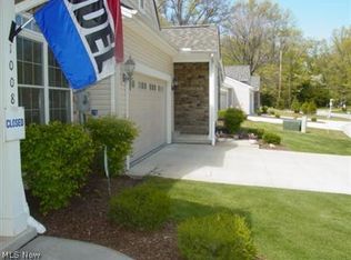 33-S/L Stonecutters Ln #33, Cleveland, OH 44121