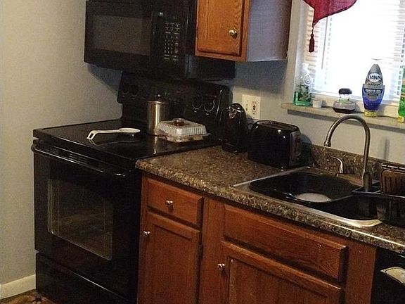 4th image of 2348 Whitewood Ln