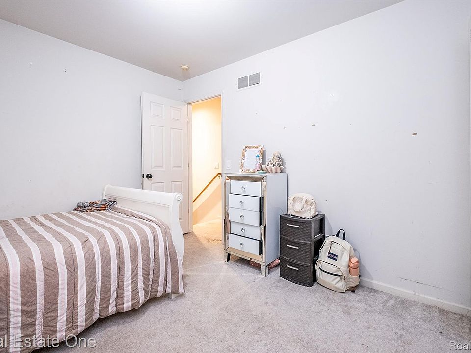 5560 Huron Hills Dr, photo 27