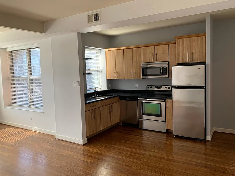5621 Pershing Ave #32 — Photo 11