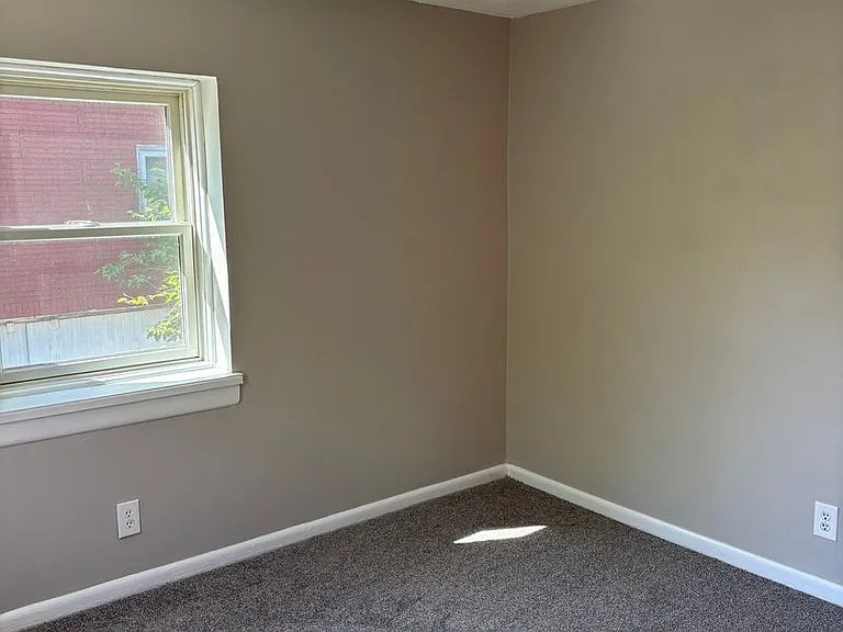 287 Locust Point — Photo 14