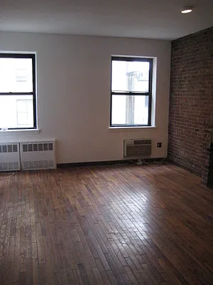 Rented by Magnone Real Estate | media 36