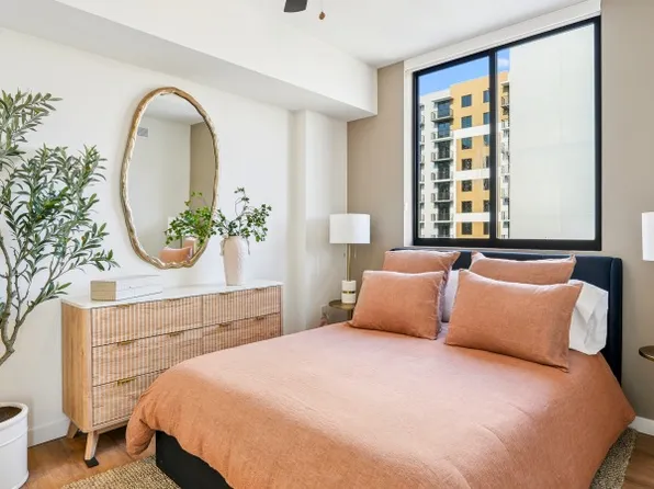 2610 E 9th Ave, Hialeah, FL