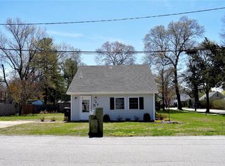 140 Clinton Ave, Warwick, RI 02886
