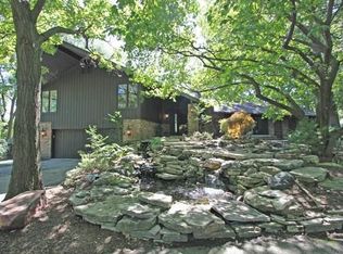 3023 31st St, Oak Brook, IL 60523