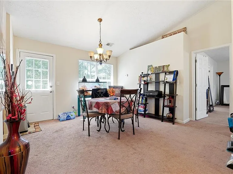 1027 Alford Xing — Photo 10